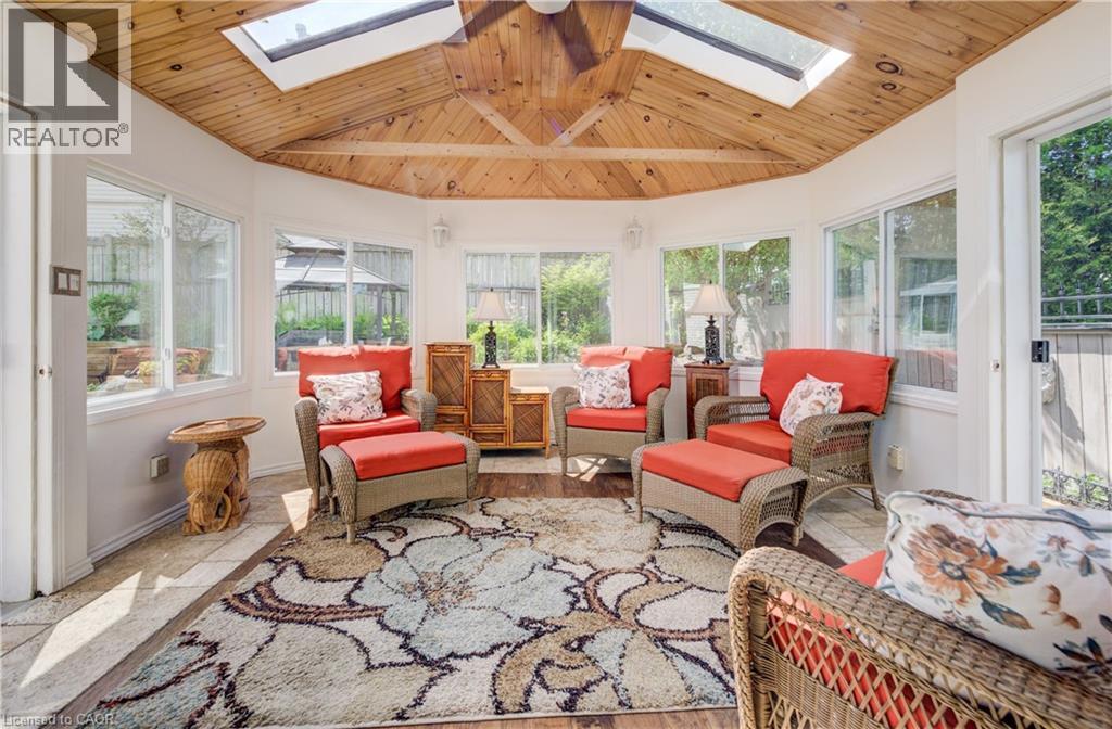 135 ROYAL ORCHARD Drive thumbnail 20