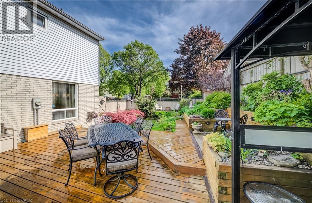 135 ROYAL ORCHARD Drive thumbnail 47