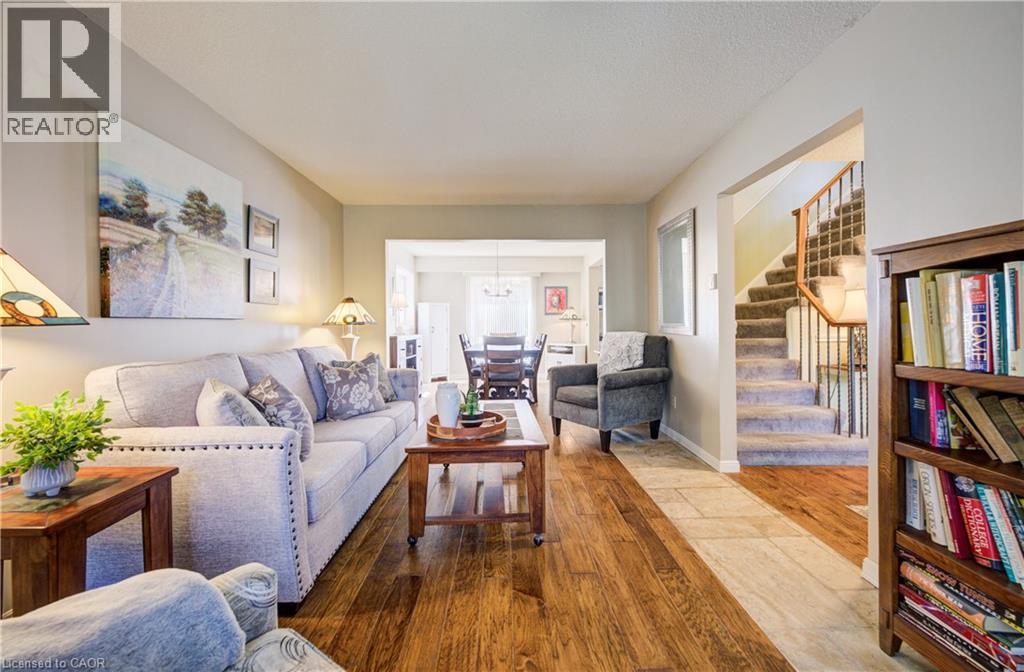 135 ROYAL ORCHARD Drive thumbnail 6
