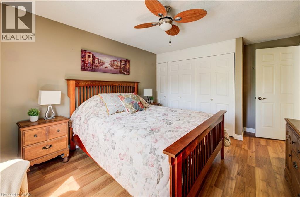 135 ROYAL ORCHARD Drive thumbnail 33