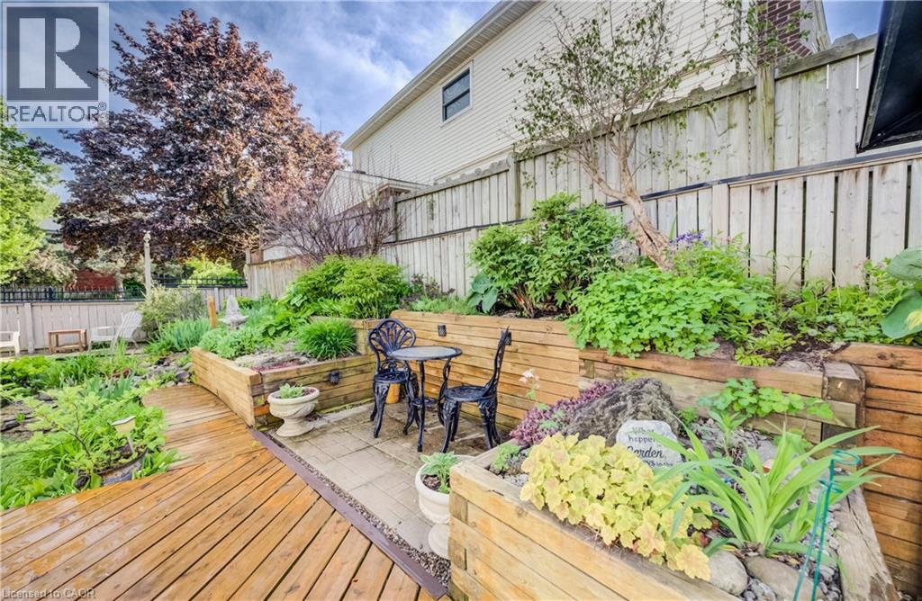 135 ROYAL ORCHARD Drive thumbnail 38