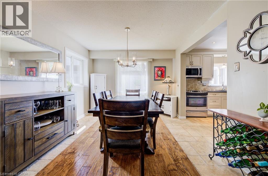 135 ROYAL ORCHARD Drive thumbnail 7