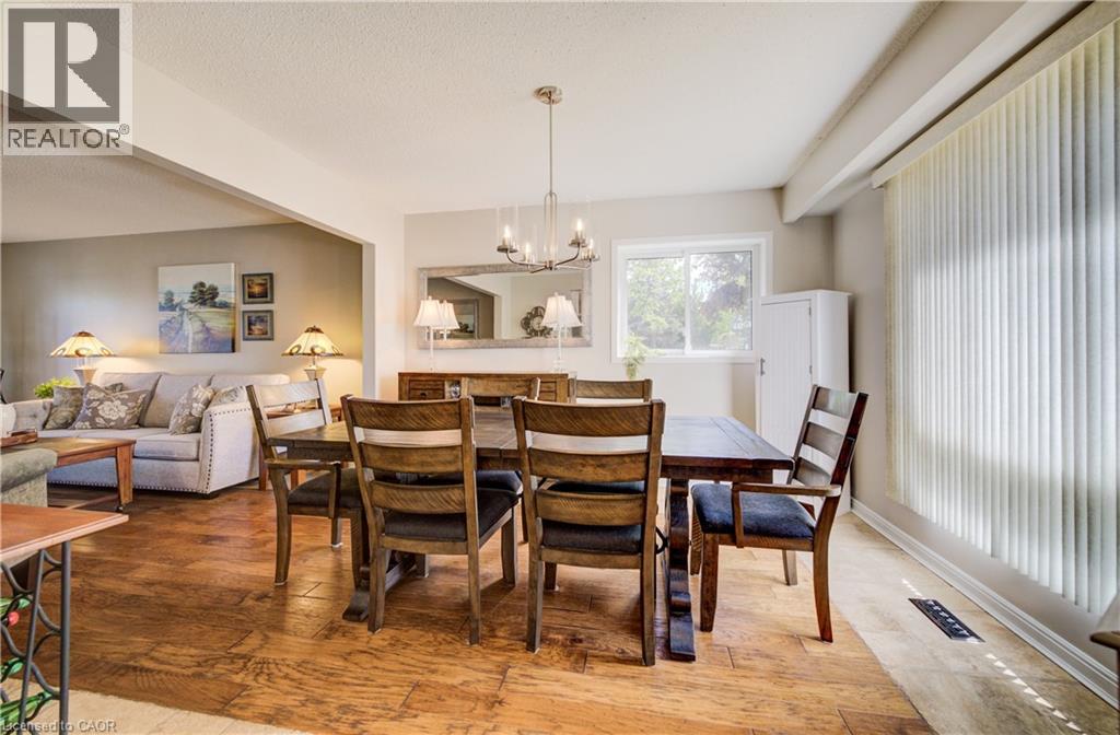 135 ROYAL ORCHARD Drive thumbnail 8