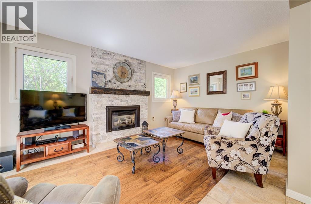 135 ROYAL ORCHARD Drive thumbnail 13