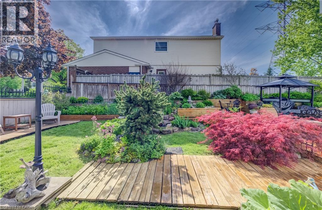 135 ROYAL ORCHARD Drive thumbnail 43