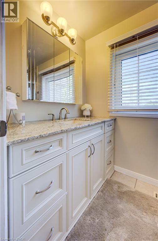 135 ROYAL ORCHARD Drive thumbnail 31