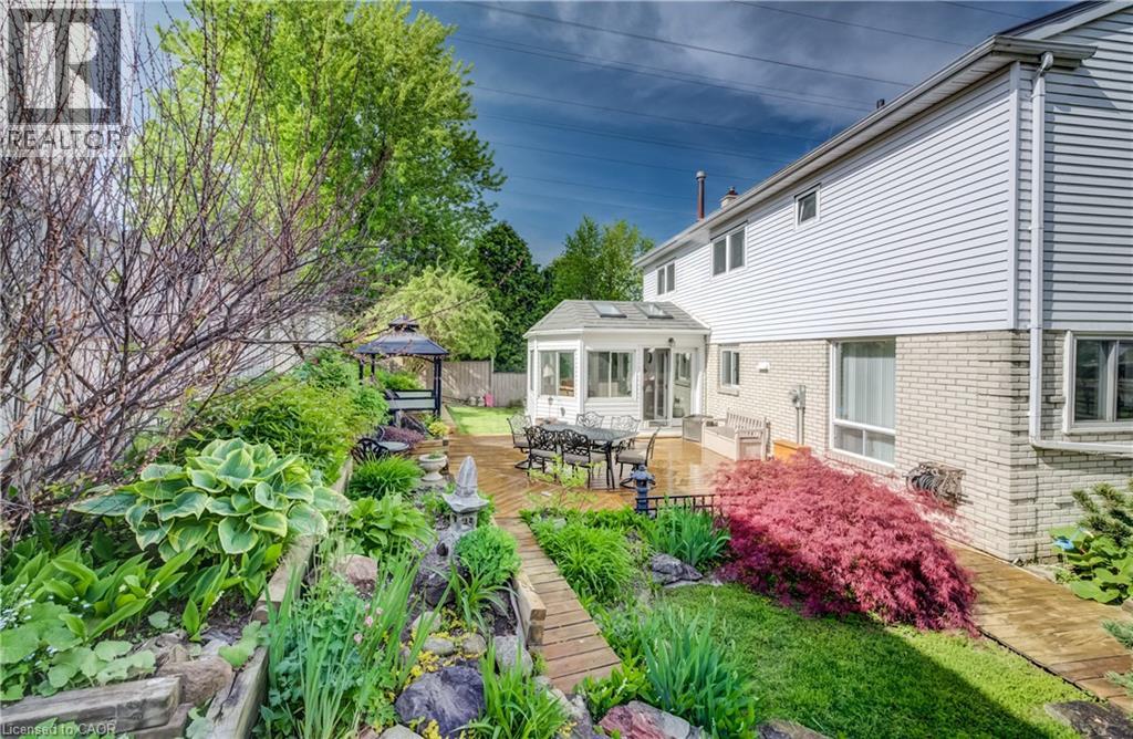 135 ROYAL ORCHARD Drive thumbnail 45