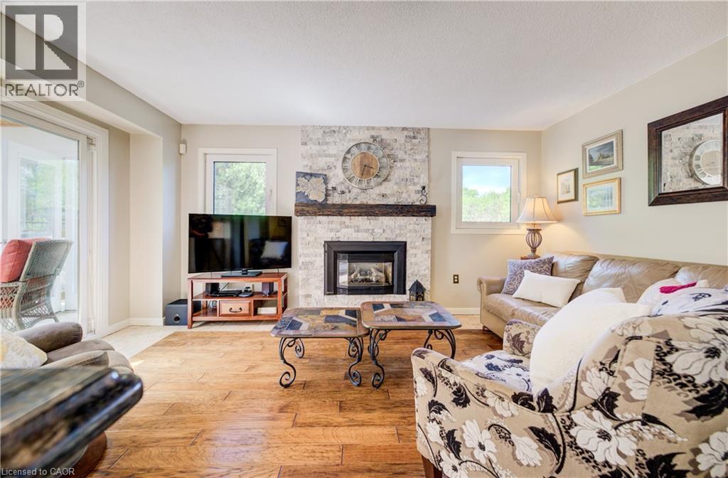 135 ROYAL ORCHARD Drive thumbnail 12