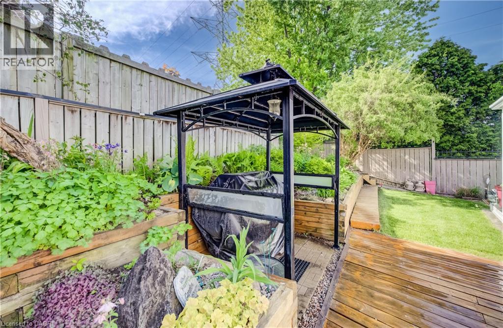 135 ROYAL ORCHARD Drive thumbnail 39
