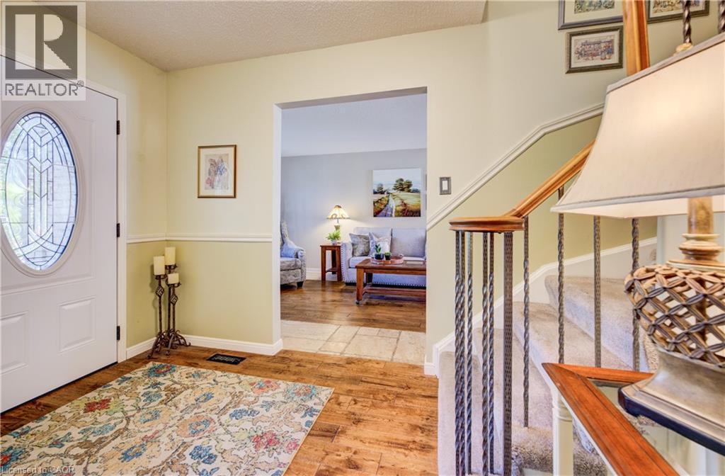 135 ROYAL ORCHARD Drive thumbnail 17