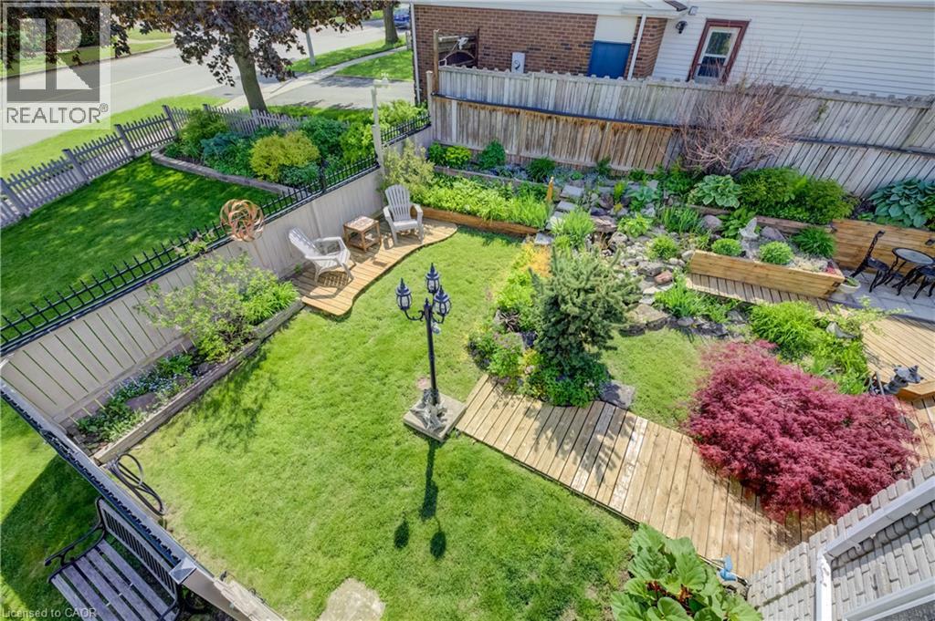 135 ROYAL ORCHARD Drive thumbnail 27