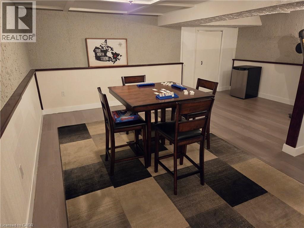 279 SANDOWNE Drive Unit# 32 thumbnail 32