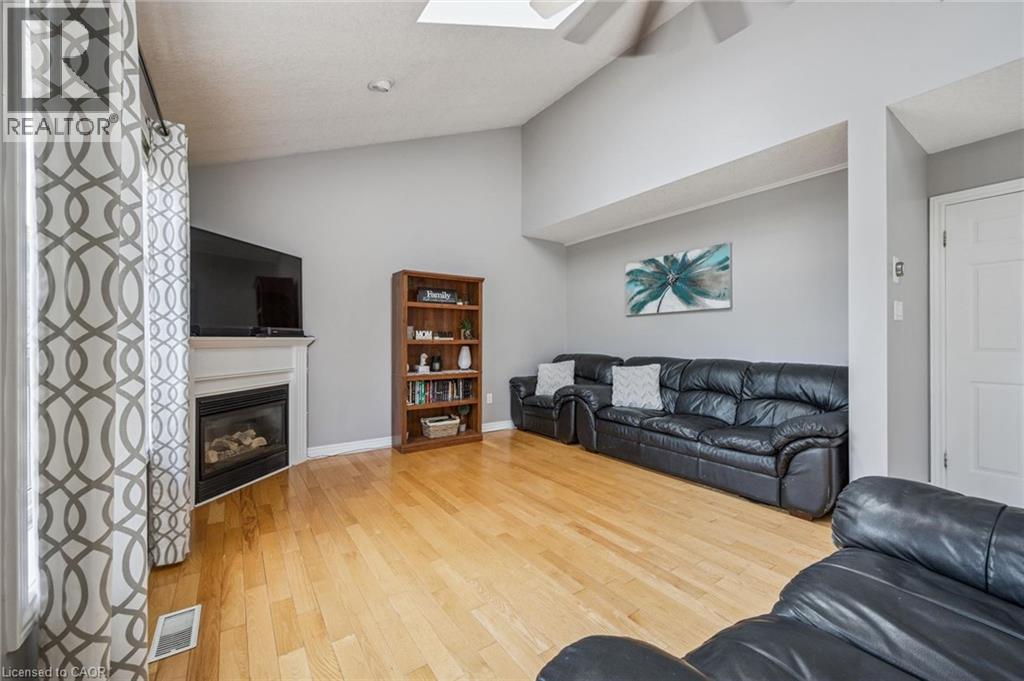 15 ZINKANN Crescent thumbnail 10