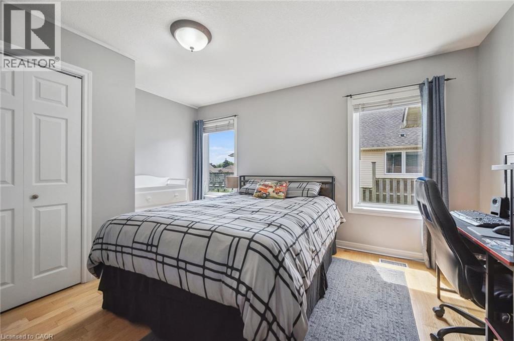 15 ZINKANN Crescent thumbnail 16