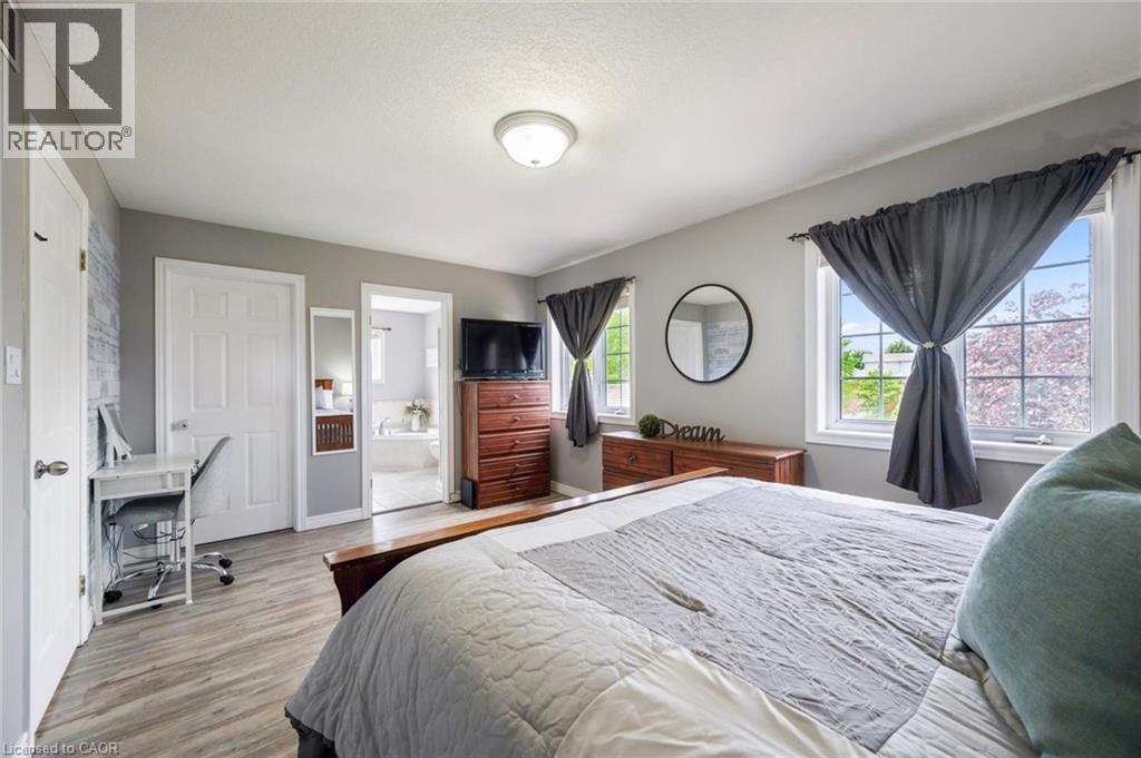 15 ZINKANN Crescent thumbnail 22