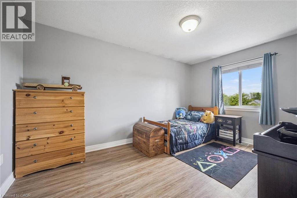 15 ZINKANN Crescent thumbnail 25