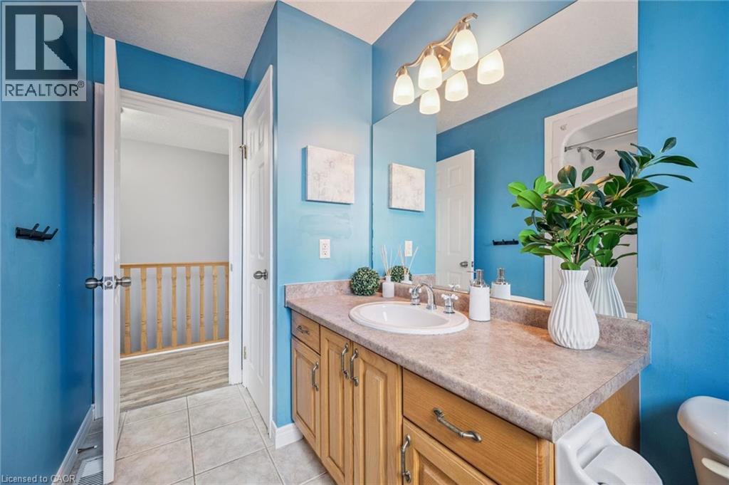 15 ZINKANN Crescent thumbnail 30