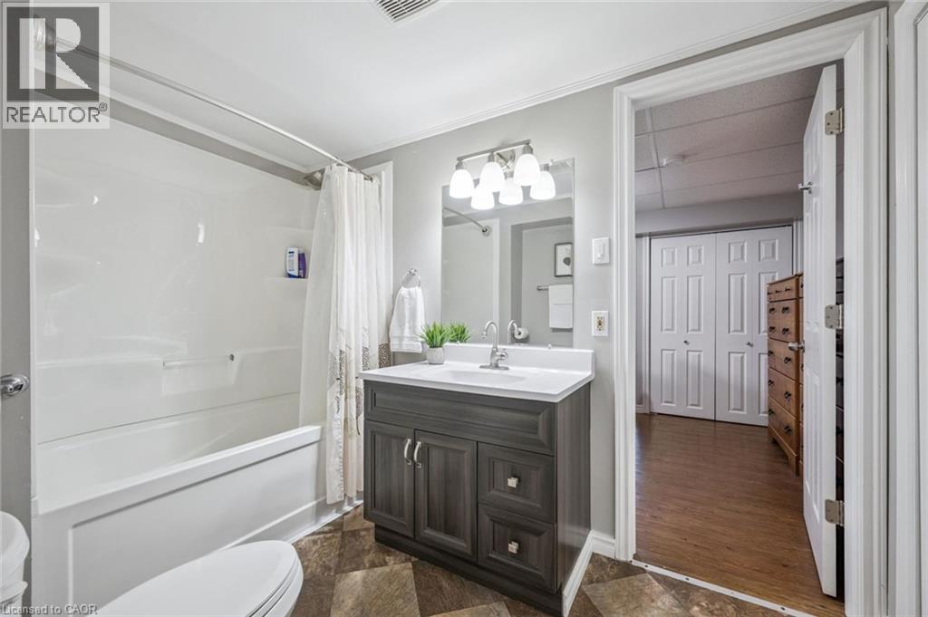 15 ZINKANN Crescent thumbnail 40