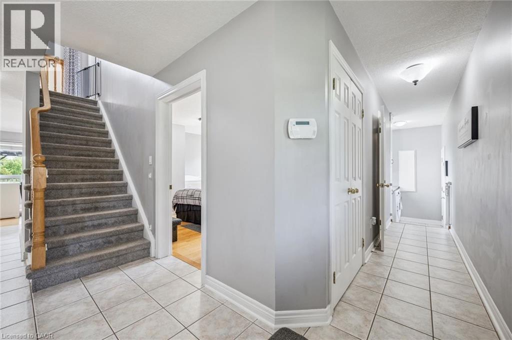 15 ZINKANN Crescent thumbnail 6