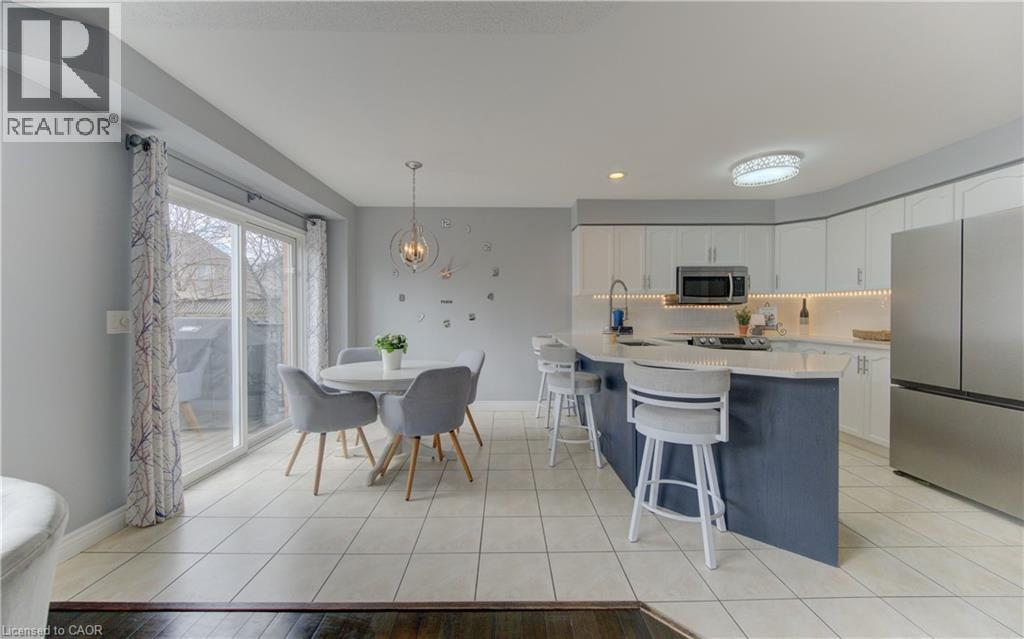 31 ADLER Drive thumbnail 18
