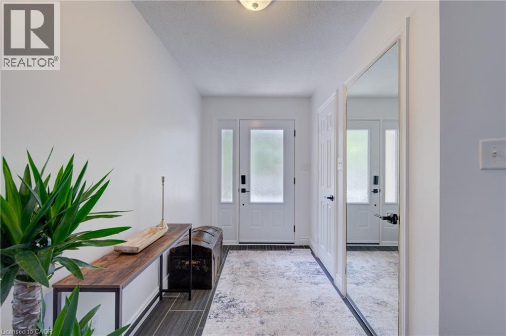 375 HOLIDAY INN Drive Unit# 9 thumbnail 3