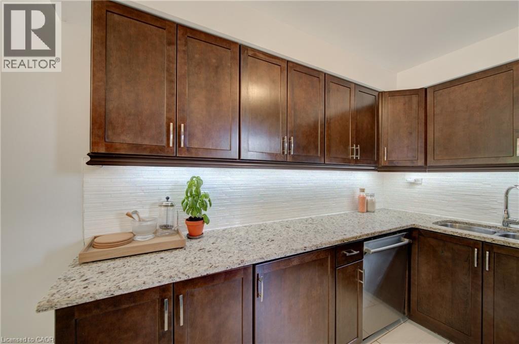 375 HOLIDAY INN Drive Unit# 9 thumbnail 11