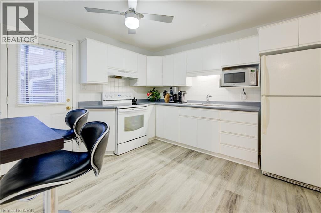 19 HILLBROOK Crescent thumbnail 10