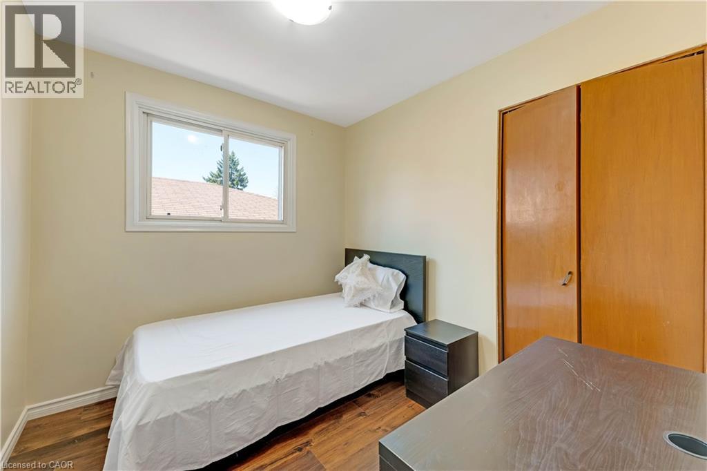 402 LAKEVIEW Drive thumbnail 16