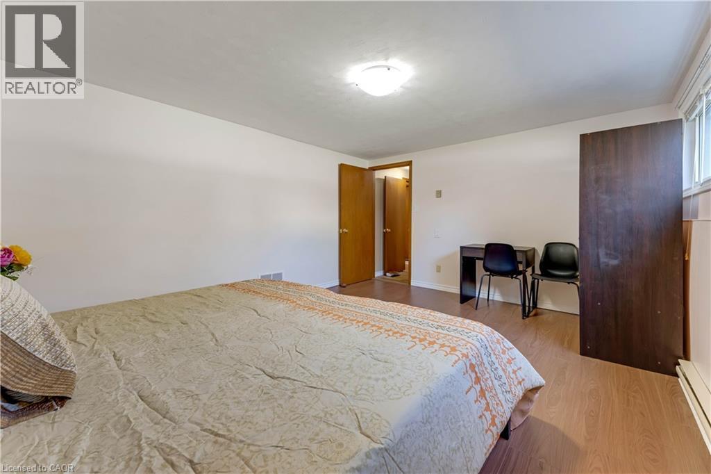 402 LAKEVIEW Drive thumbnail 26
