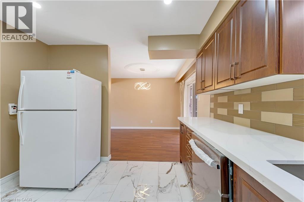 402 LAKEVIEW Drive thumbnail 9