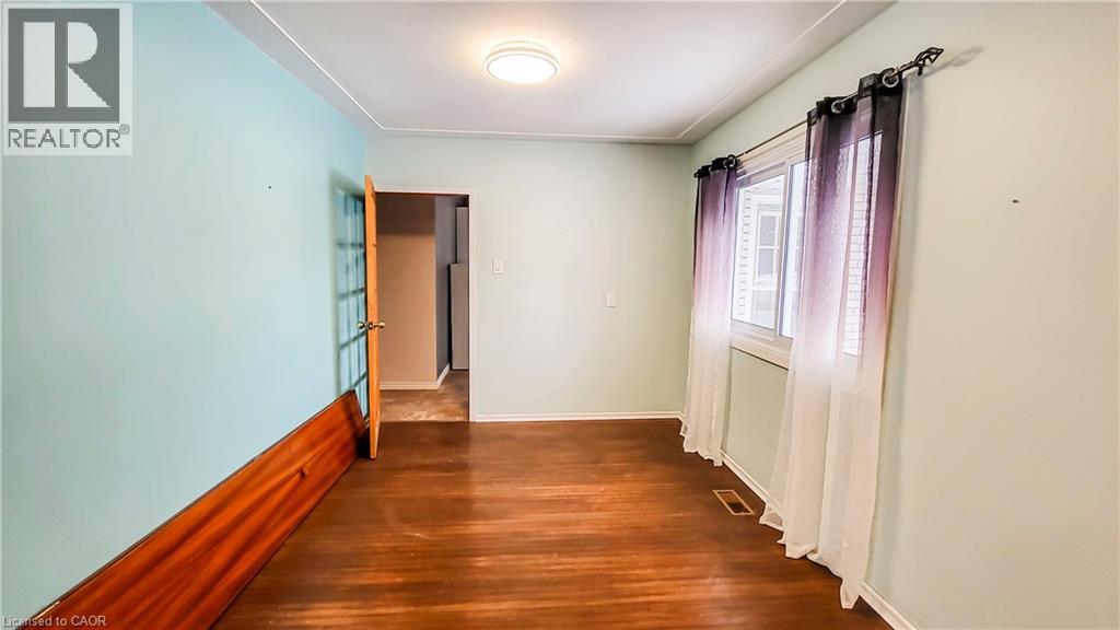 11 DUNCAIRN Avenue thumbnail 16