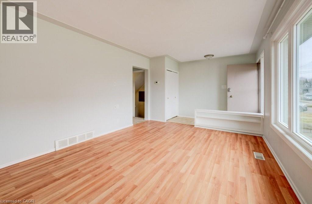 151 FRANKLIN Street N thumbnail 7