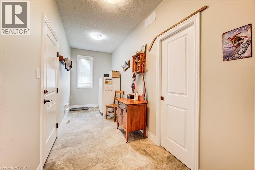 42 GELLERT Drive thumbnail 28