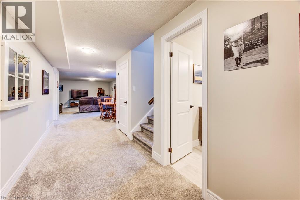 42 GELLERT Drive thumbnail 39
