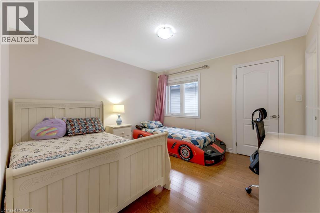 667 LINDEN Drive thumbnail 26