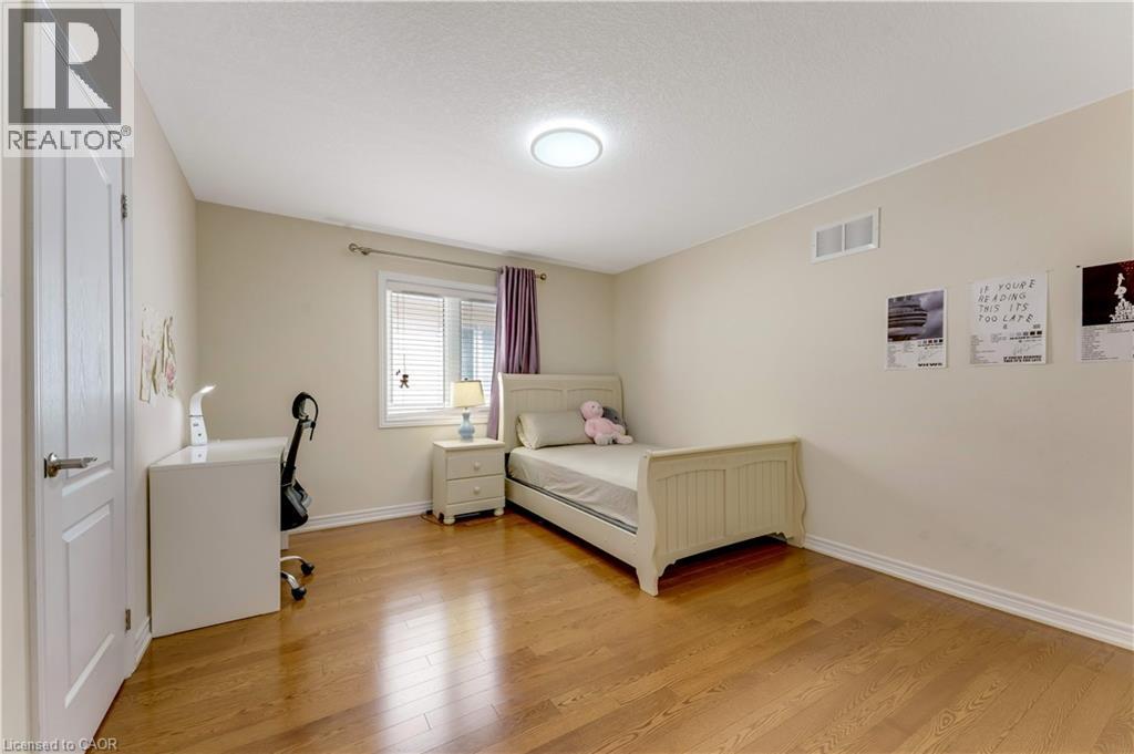 667 LINDEN Drive thumbnail 29