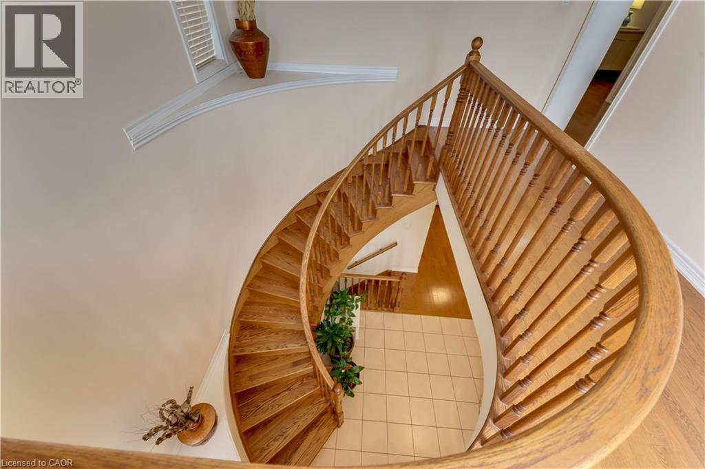 667 LINDEN Drive thumbnail 38
