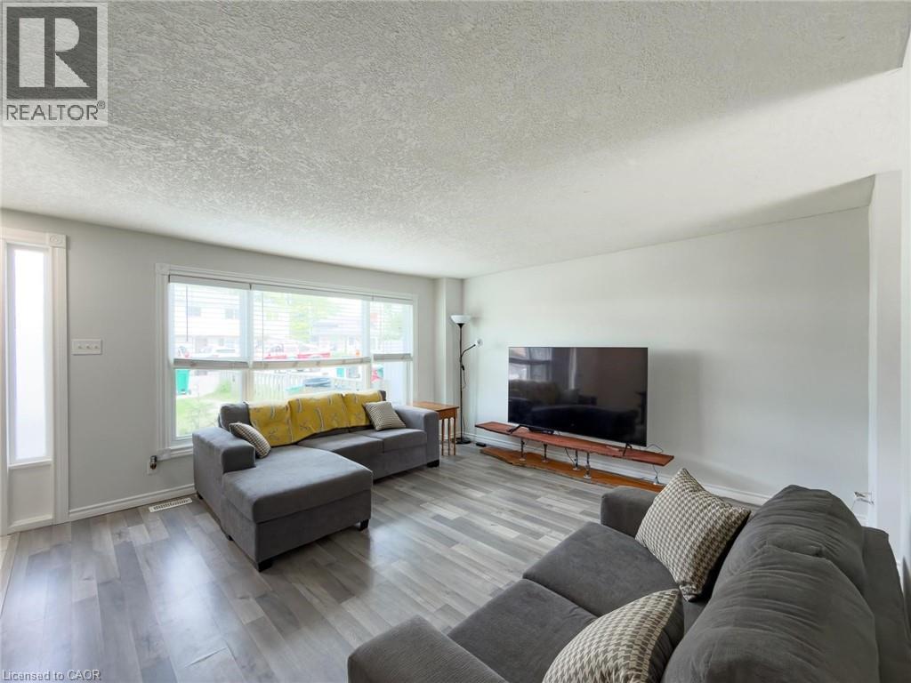 724 PARKVIEW Crescent thumbnail 7