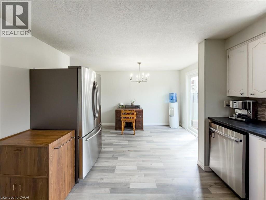 724 PARKVIEW Crescent thumbnail 9