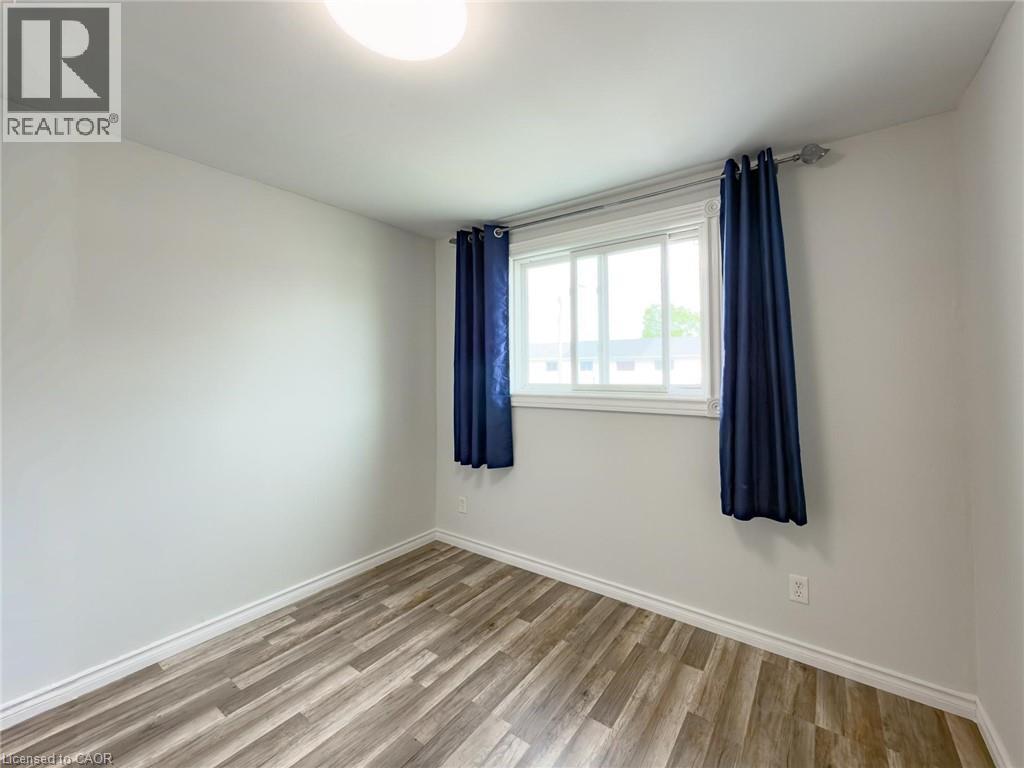 724 PARKVIEW Crescent thumbnail 23