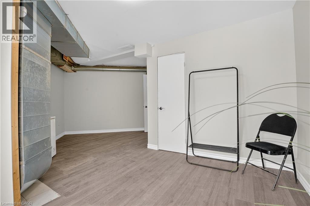 60 ELMSDALE Drive Unit# 66 thumbnail 4