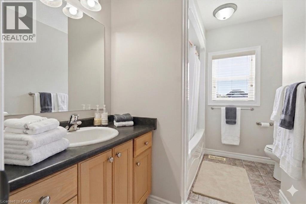 28 ROTH Avenue thumbnail 12