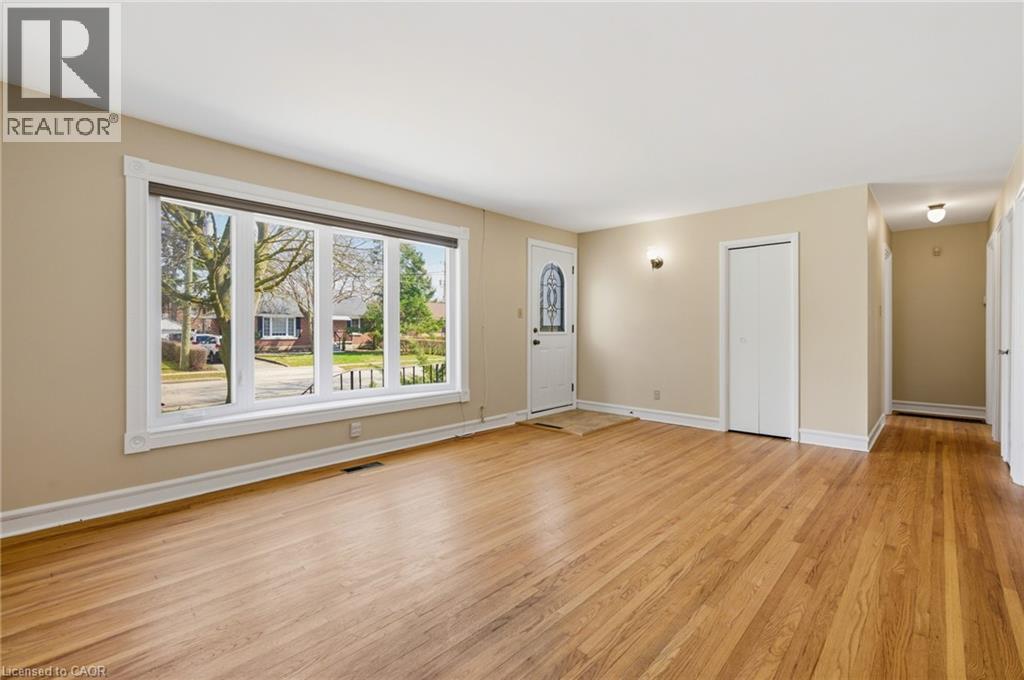 58 LOWREY Avenue S thumbnail 10