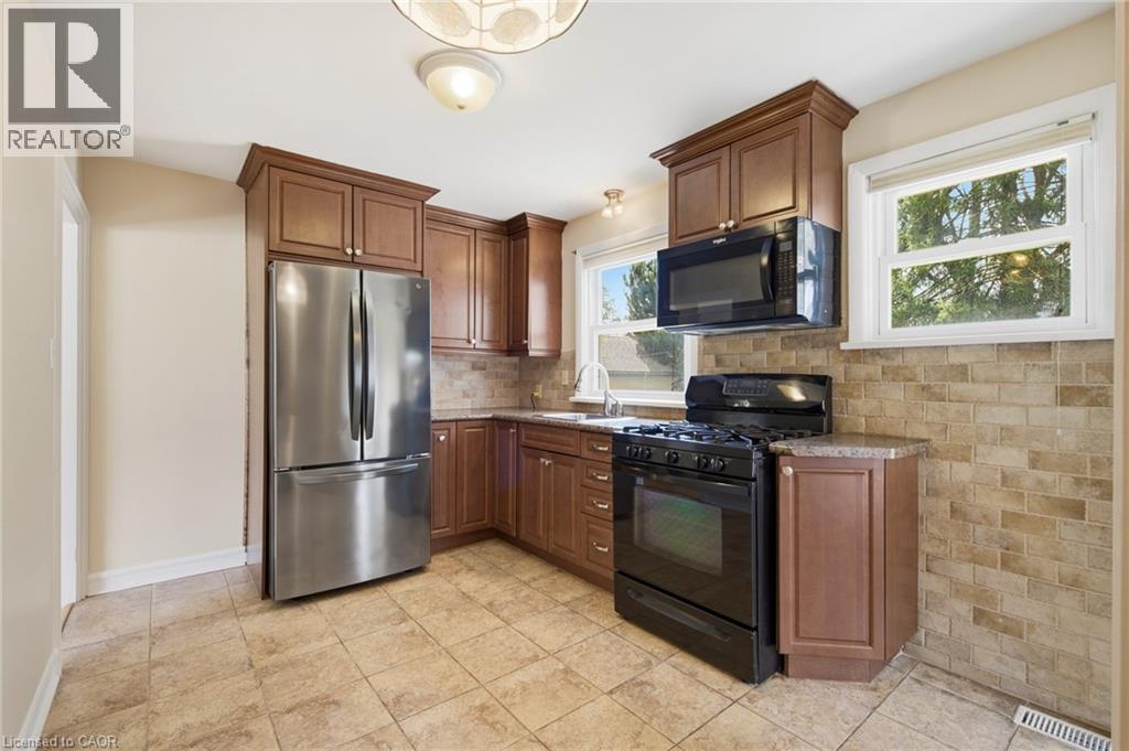 58 LOWREY Avenue S thumbnail 14