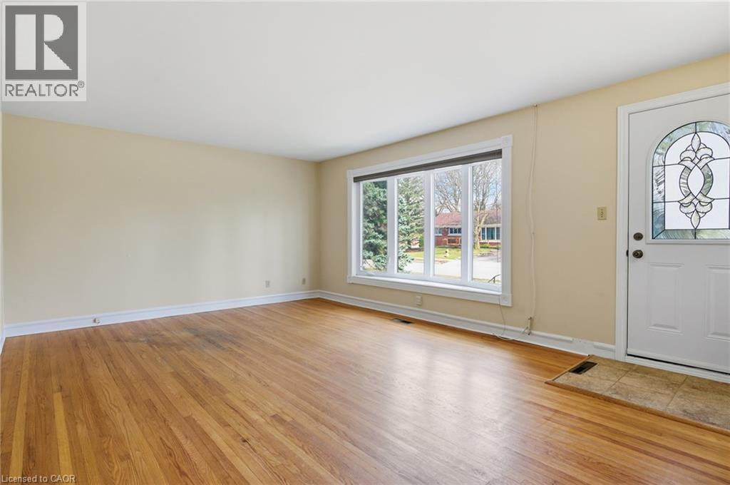 58 LOWREY Avenue S thumbnail 5