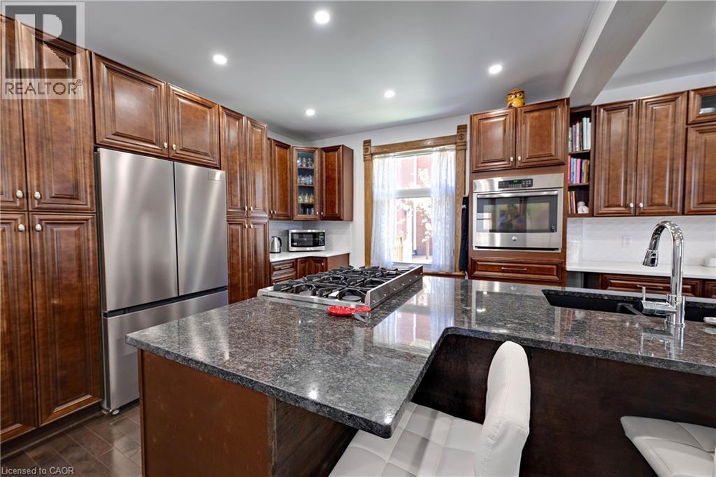 9 PARK Avenue W thumbnail 12