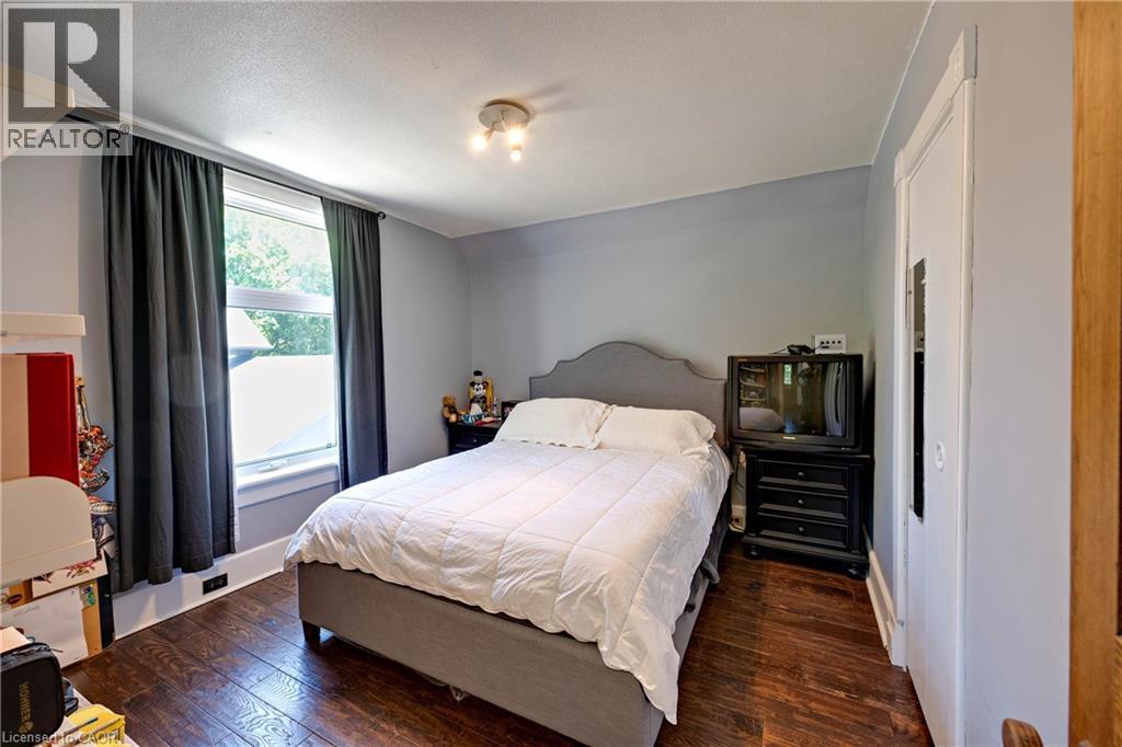 9 PARK Avenue W thumbnail 26