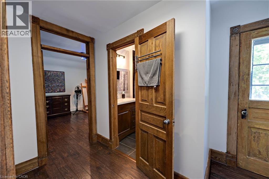 9 PARK Avenue W thumbnail 28