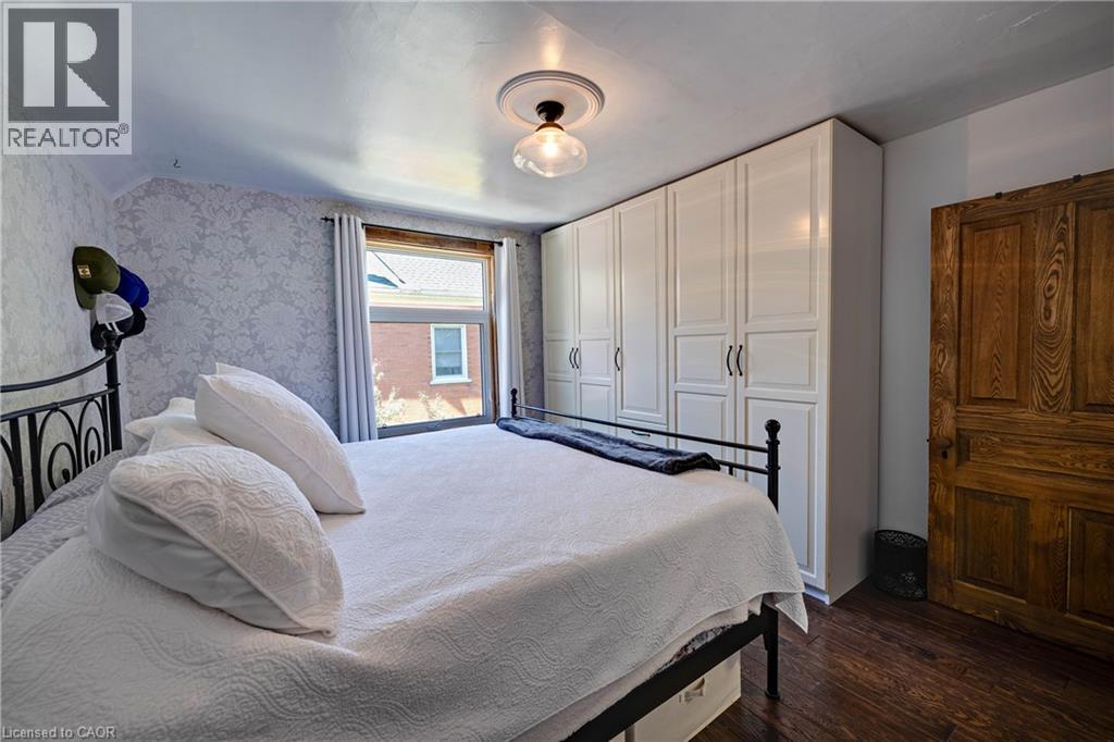 9 PARK Avenue W thumbnail 31