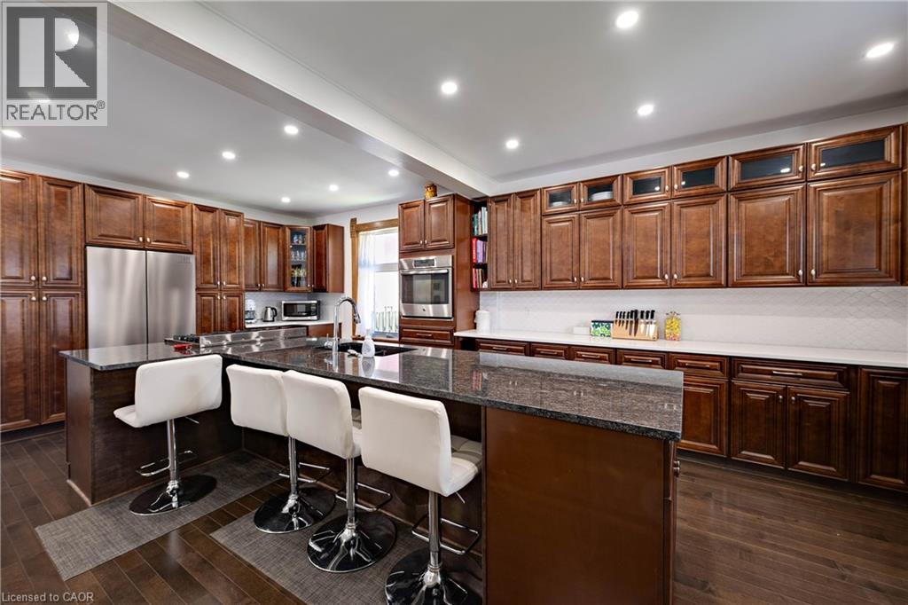 9 PARK Avenue W thumbnail 8